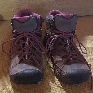 Keen Womens Waterproof Boots